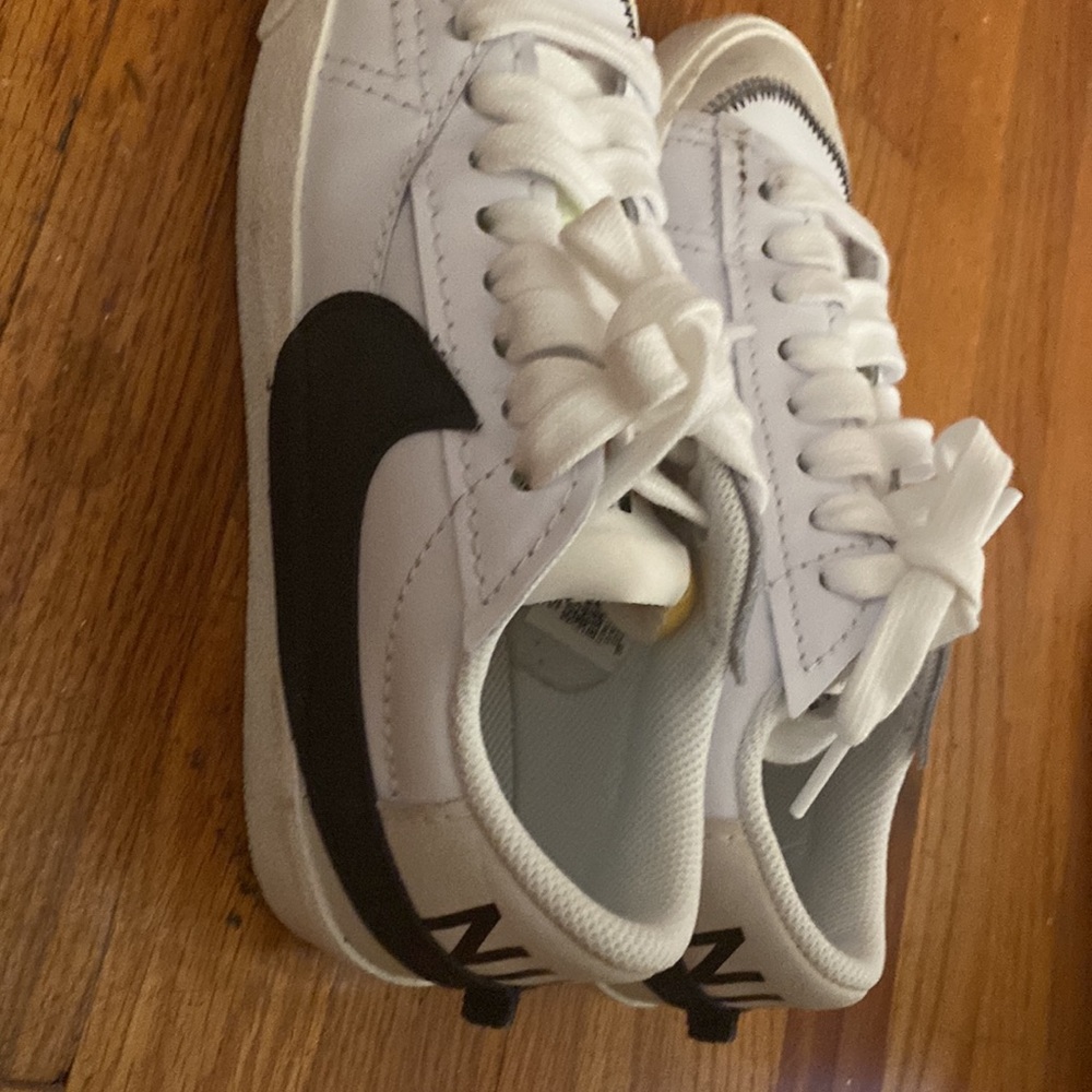 Nike Sneakers - Picture 2 of 5